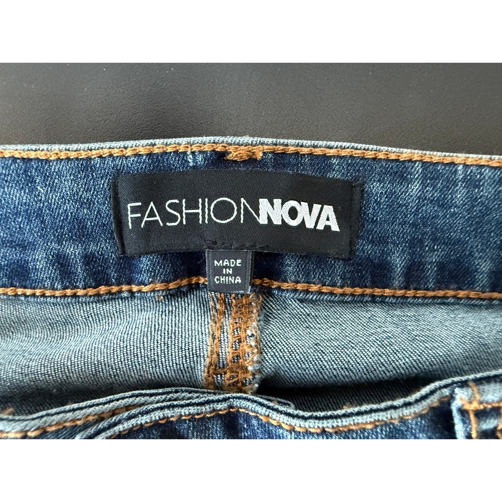 Fashion Nova Lay Low Rise Stacked Slim Straight Leg Jeans Dark Wash 9 NWT New - Picture 5 of 11
